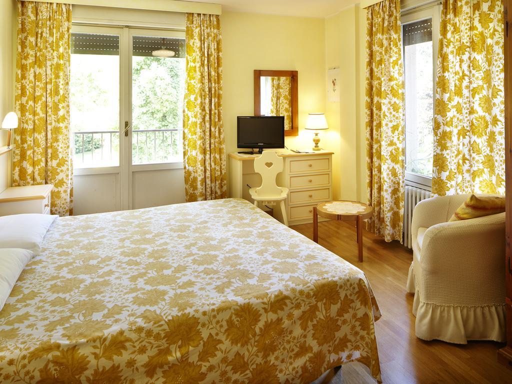 Albergo Milano Snc Lanzo dʼIntelvi Δωμάτιο φωτογραφία