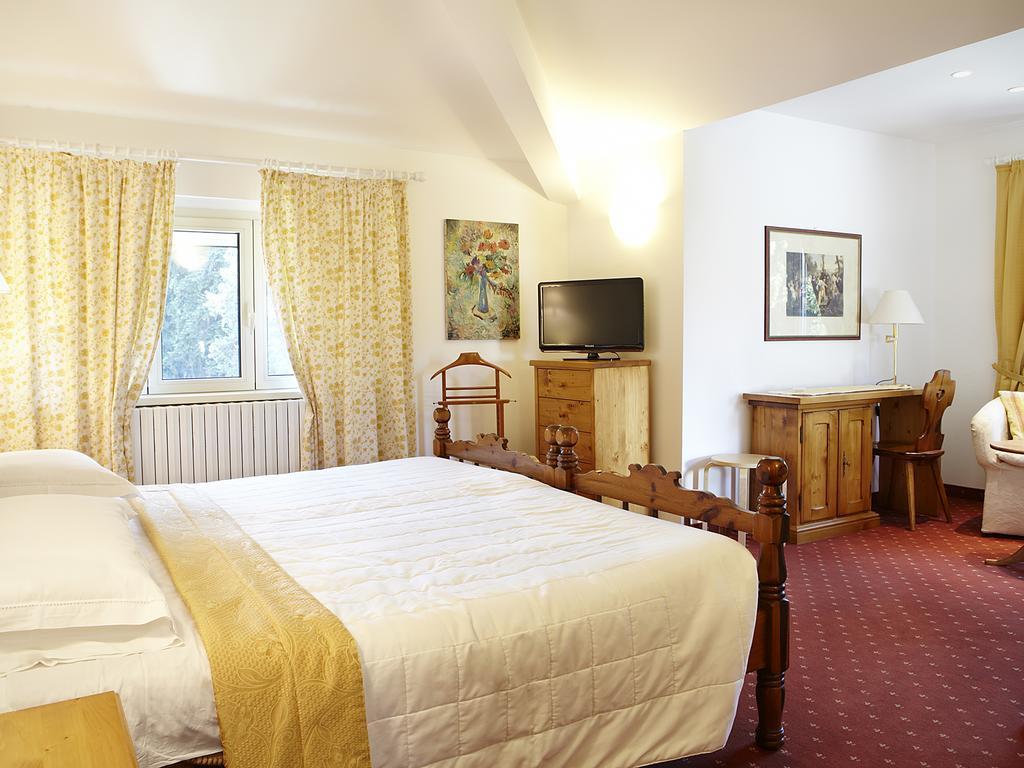 Albergo Milano Snc Lanzo dʼIntelvi Δωμάτιο φωτογραφία